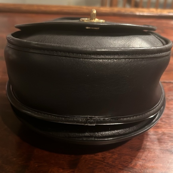 COACH Vintage Leather Crossbody Bag Black - Picture 4 of 14
